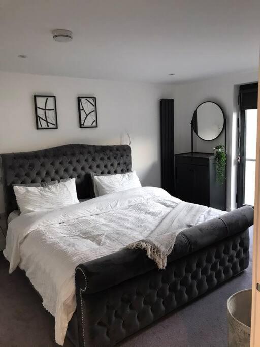New Town House With *Free Allocated Parking* Appartement Hove Buitenkant foto